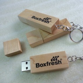 USB-Sticks Holz mit Ihrem Logo individuell als Werbeart...